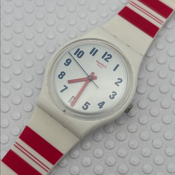 Swatch Watch - GW407 - PINK LINE - Picture 1 of 9